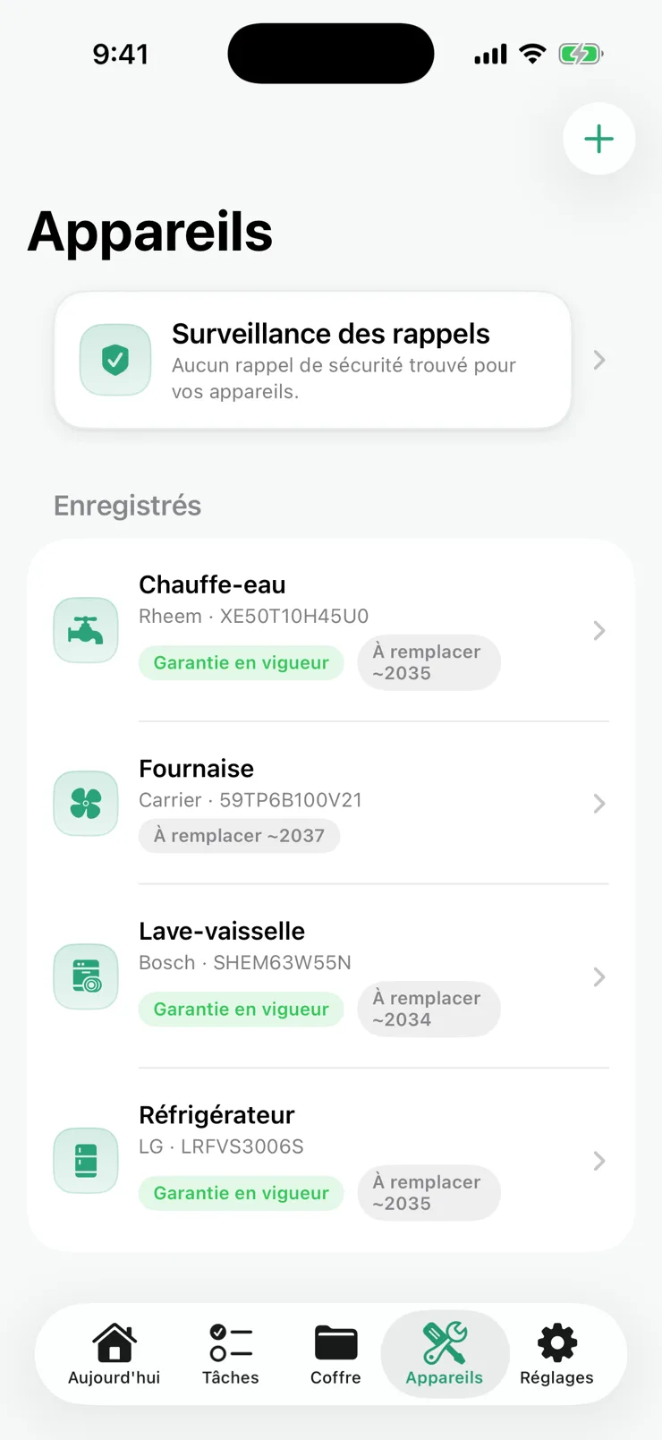 Capture d’écran de l’app montrant l’écran des appareils : chaque appareil avec son modèle, sa garantie et l’état des rappels.